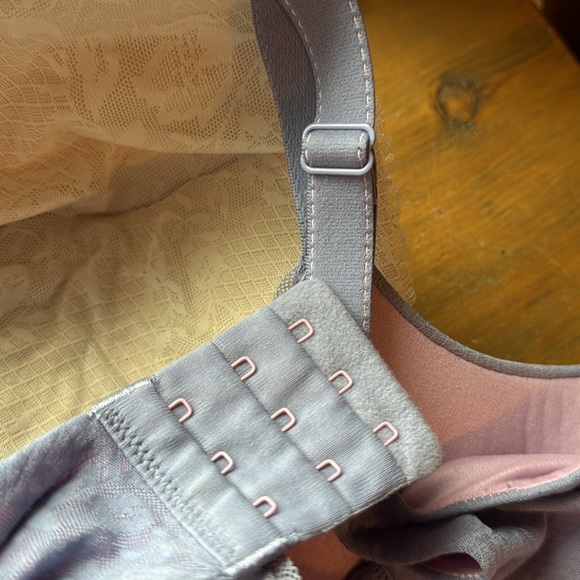 NWOT Maidenform Underwire Pretty Purple/Pink Bra 38DD - Picture 5 of 6